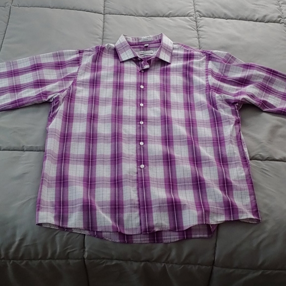 Van Heusen - wrinkle free button down plaid shirt - Picture 2 of 5